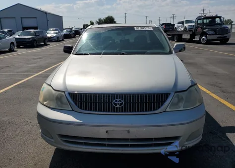 2000 Toyota Avalon Xl from USA, damaged, VIN 4T1BF28B2YU103719